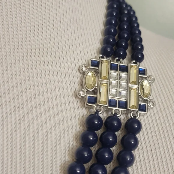 Lia Sophia Lens Flare Necklacr - Picture 2 of 8